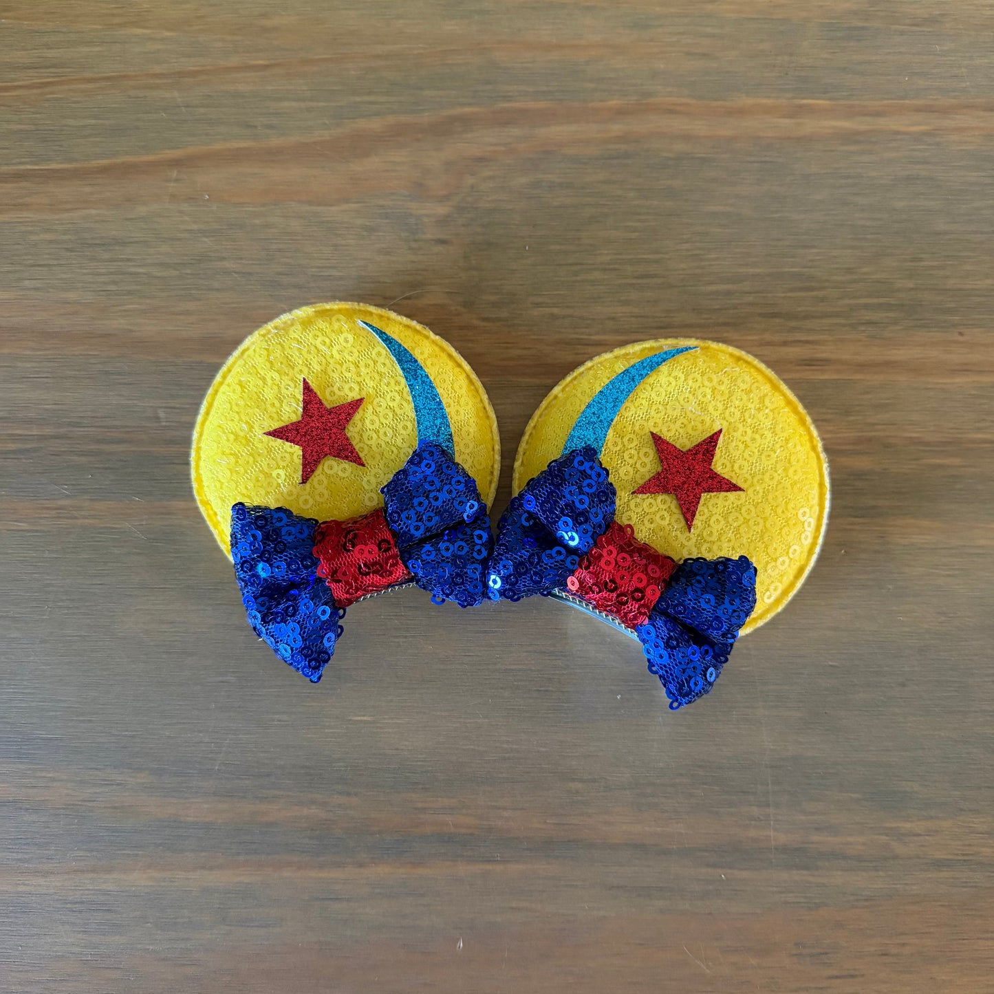 Mouse ears clips