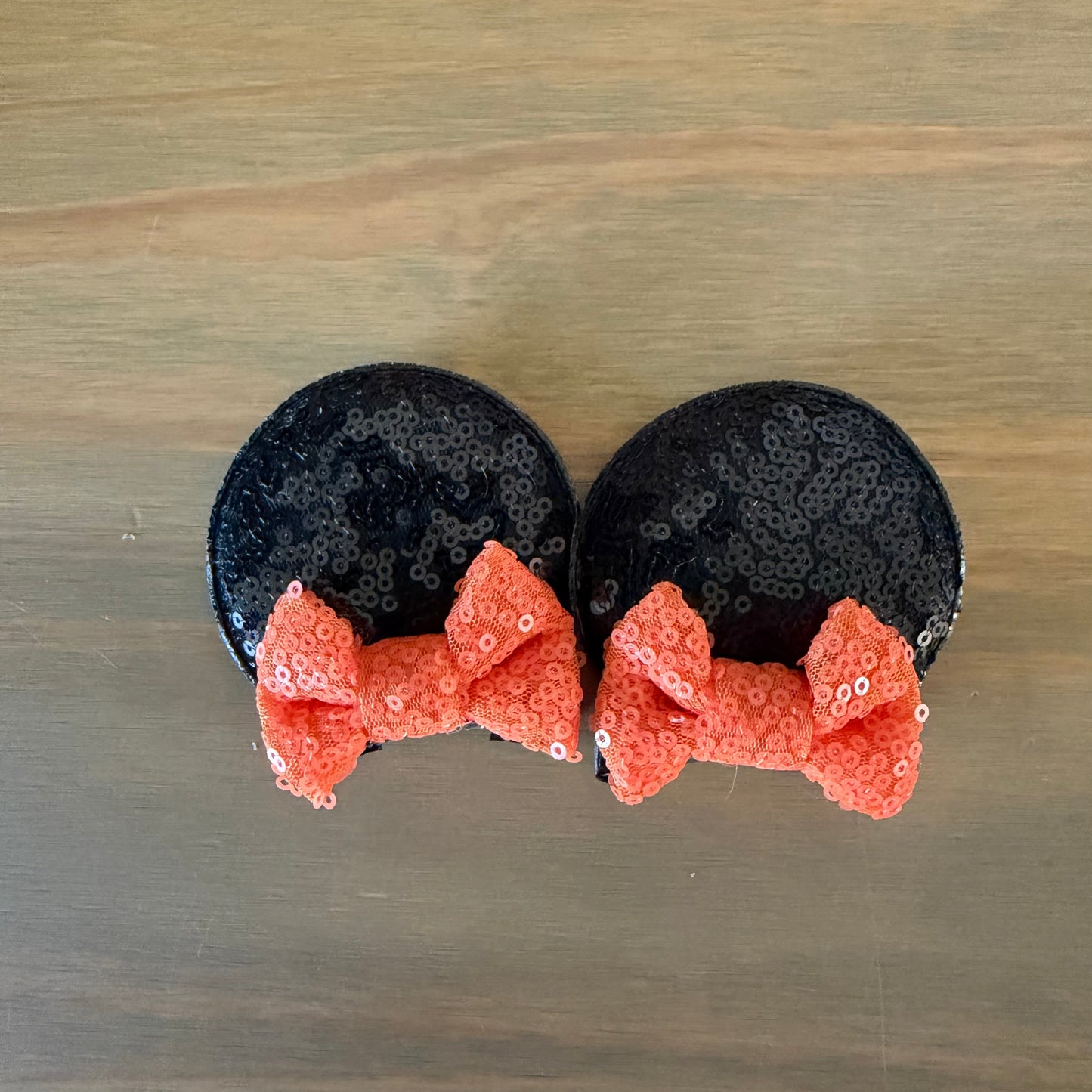 Mouse ears clips