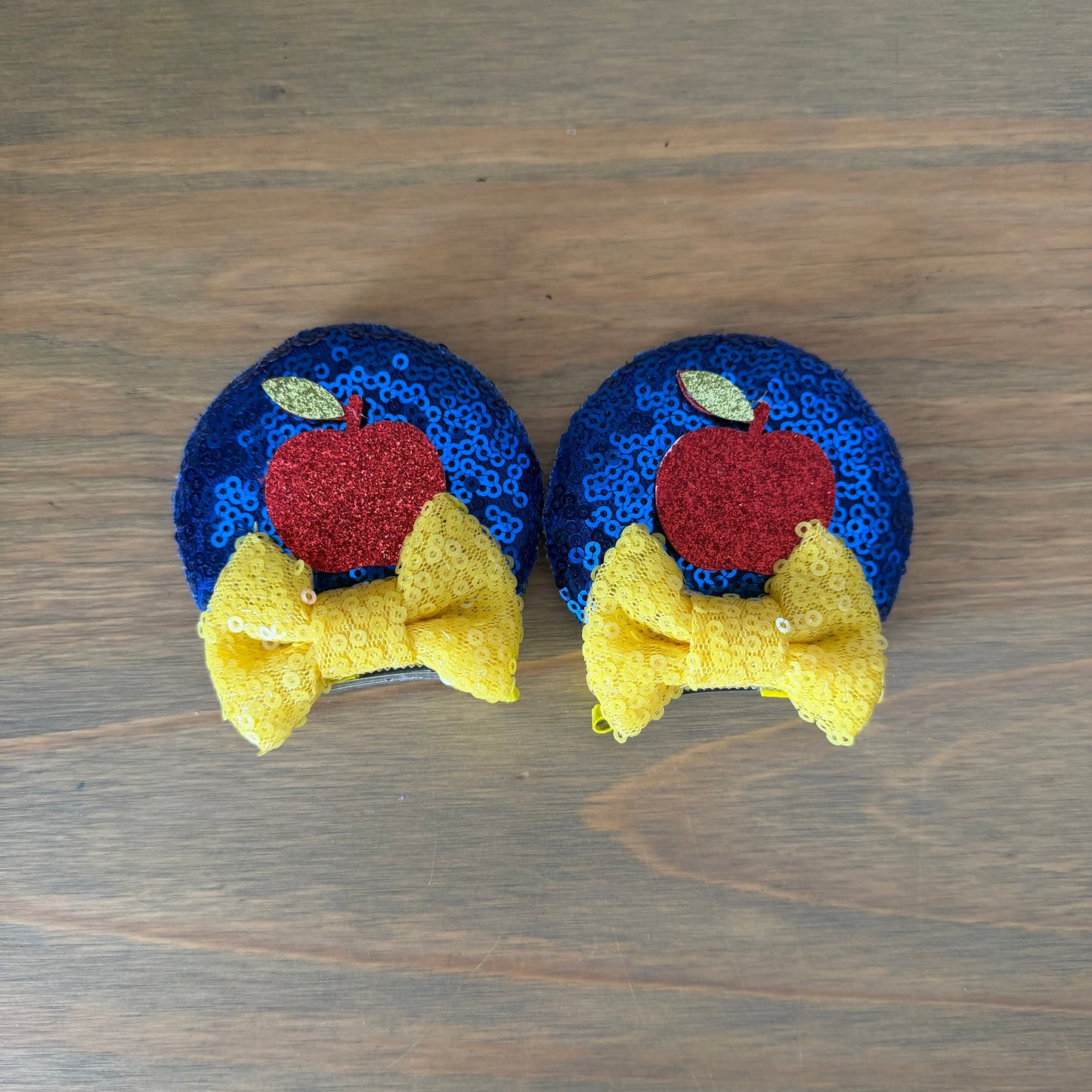 Mouse ears clips