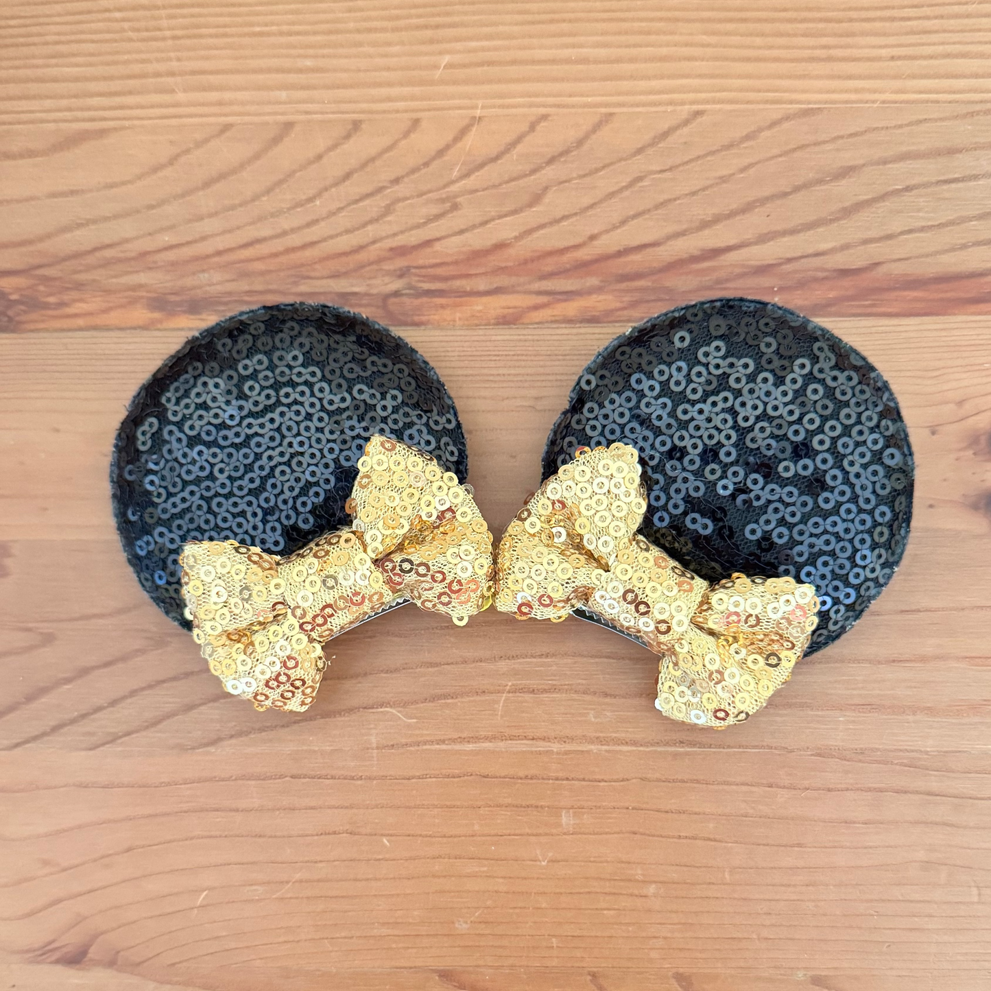 Mouse ears clips